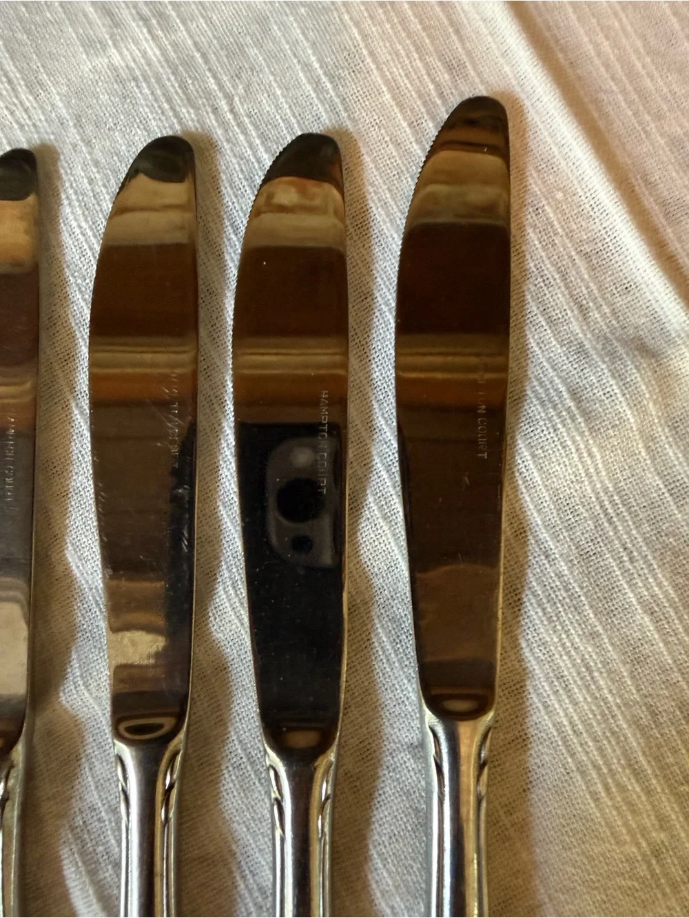 N/A six dinner